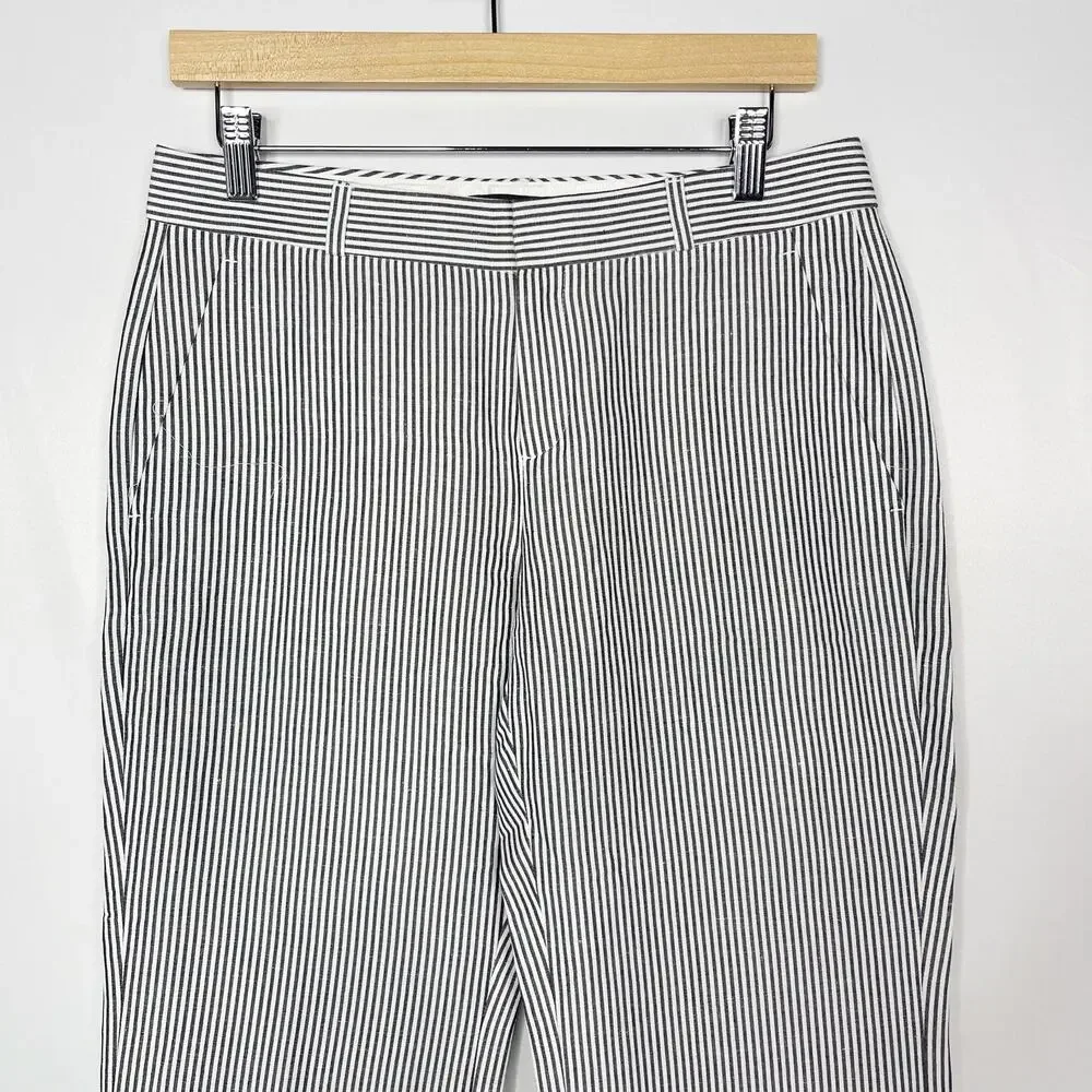 Banana Republic Womens 4P Petite White Blue Logan Seersucker Stripe Cropped Pant